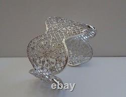 925 STERLING SILVER FLOWER FILIGREE OUTLINE BANGLE BRACELET With 2 CT ACCENTS