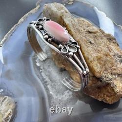Native American Sterling Silver Oval Pink Conch Decorated Bracelet For Women