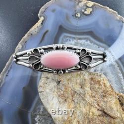 Native American Sterling Silver Oval Pink Conch Decorated Bracelet For Women