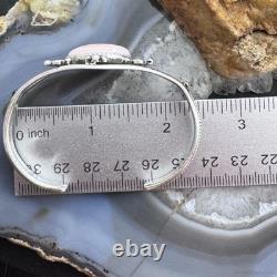 Native American Sterling Silver Oval Pink Conch Decorated Bracelet For Women
