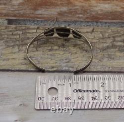 Navajo Turquoise Cuff Bracelet Bear Paw Claws Sterling Silver Dainty Small 8.2gr