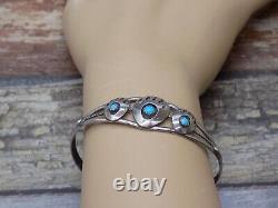 Navajo Turquoise Cuff Bracelet Bear Paw Claws Sterling Silver Dainty Small 8.2gr