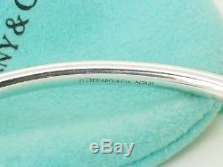 Return To Tiffany & Co. Sterling Silver Narrow Edge Circle Cuff Bangle Bracelet